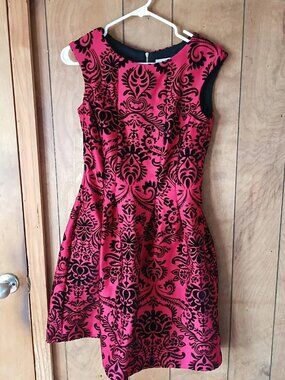 J Taylor Red & Black Damask Fit & Flare Dress Size 4 | Sleeveless | Pockets